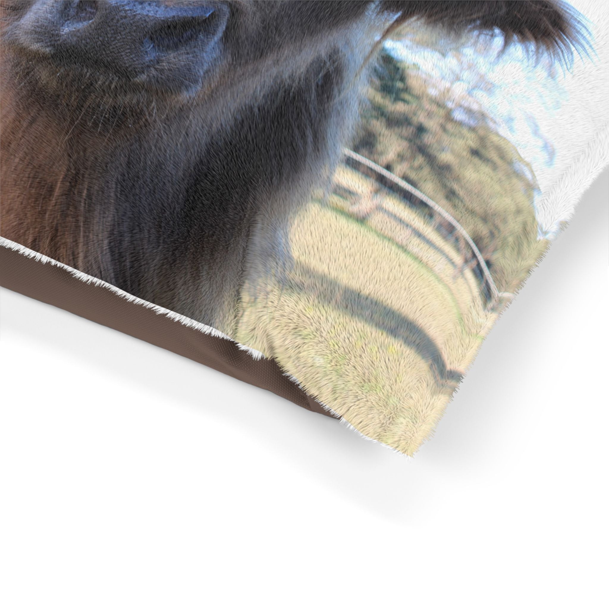 TheVillageHighlandCows Dog Bed (Susie)