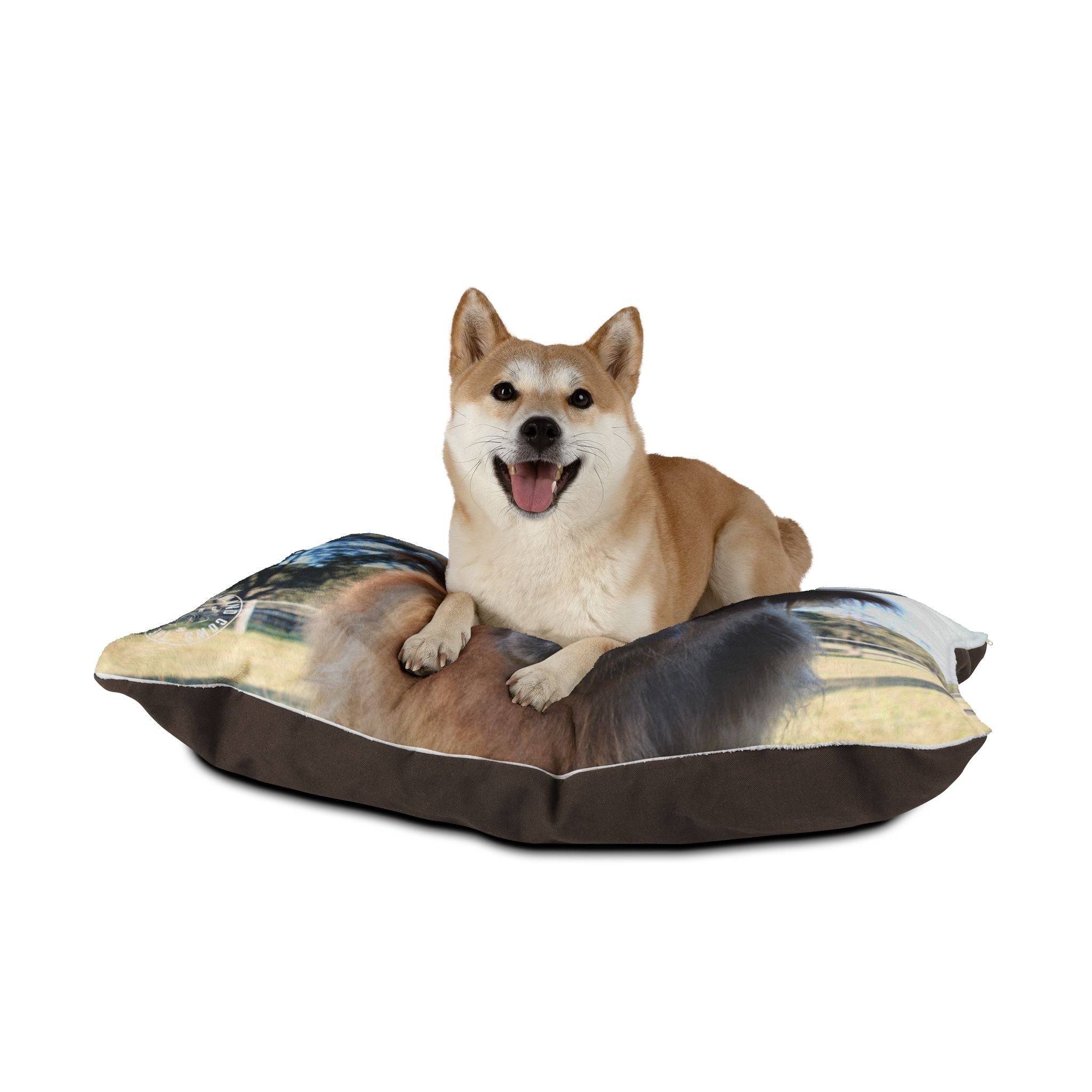 TheVillageHighlandCows Dog Bed (Susie)